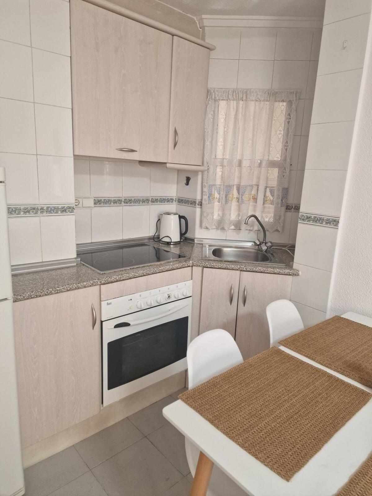 Almudena Apartments Торевьиа Экстерьер фото